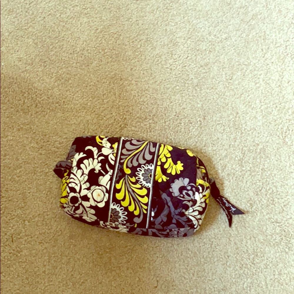 Cosmetic bag